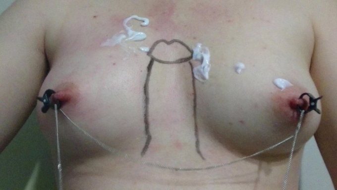 Bdsm નિપલ સ્ટ્રેચિંગ: એક્સટ્રીમ બોન્ડેજનું ક્લોઝ-અપ વ્યૂ