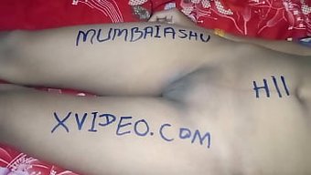 વિડિઓમાં ચ...